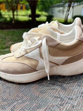 Steve Madden Escapade Chunky Retro Sneakers Woman’s Size 7.5